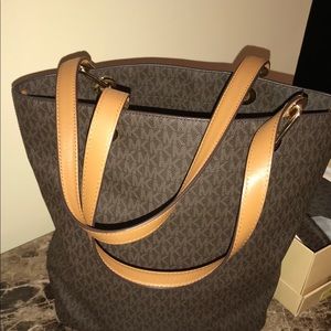 Michael Kors signature tote